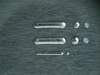 <a href='http://m.mamaboshi.com/product/3.htm' class='text_a'>模具激光焊機(jī)</a>修復(fù)鏡面模具效果